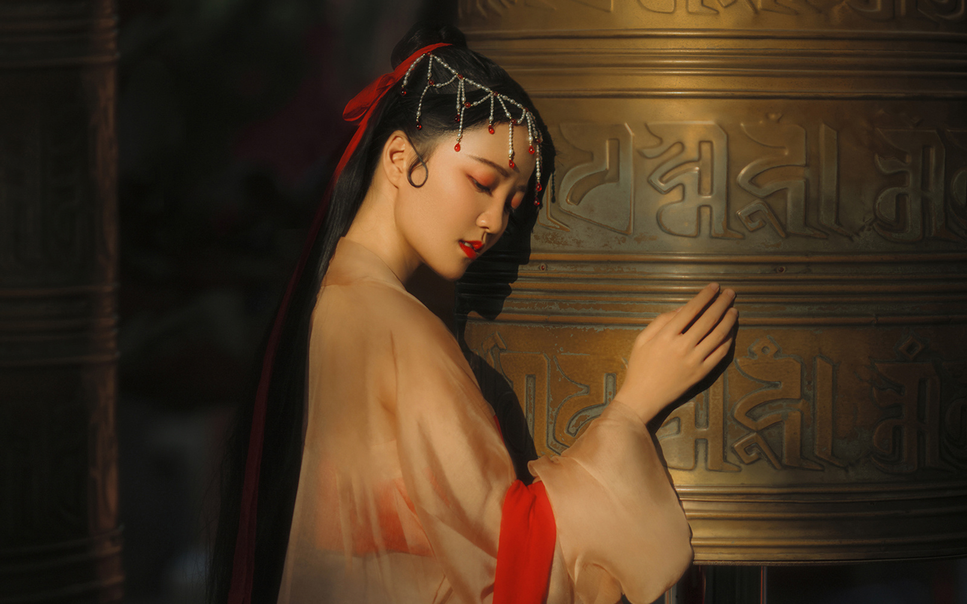 古代美女换装免费-穿足时光隧道，体验古代美女风采