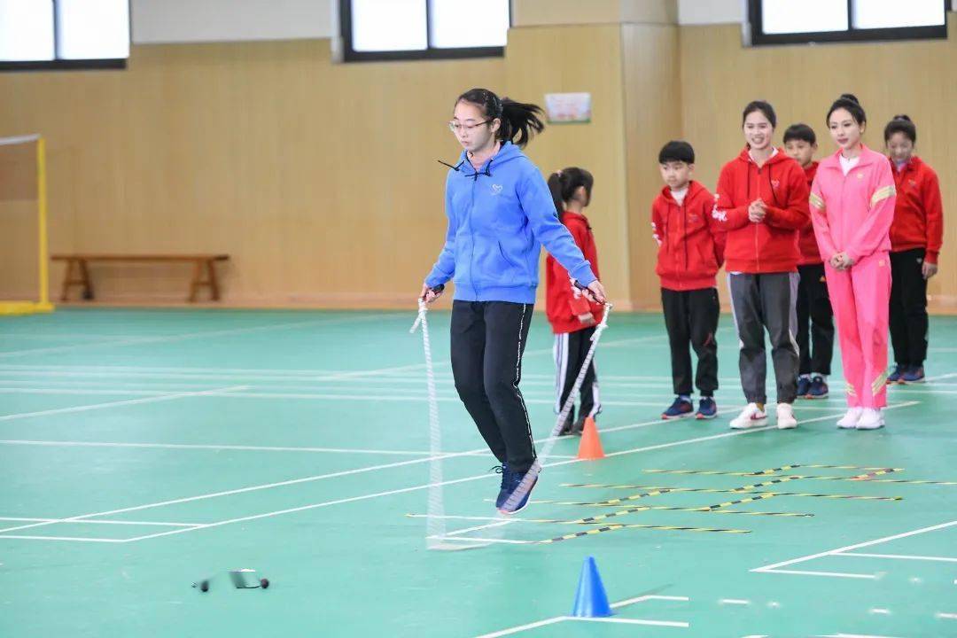 狂扁老师玩法_狂扁老师玩法_狂扁老师玩法